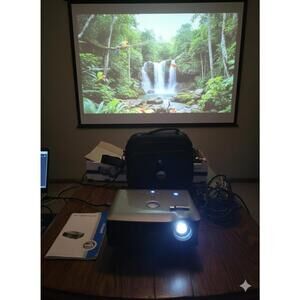 Excellent Condition Dell 1800MP DLP Projector Awesome Professional Product